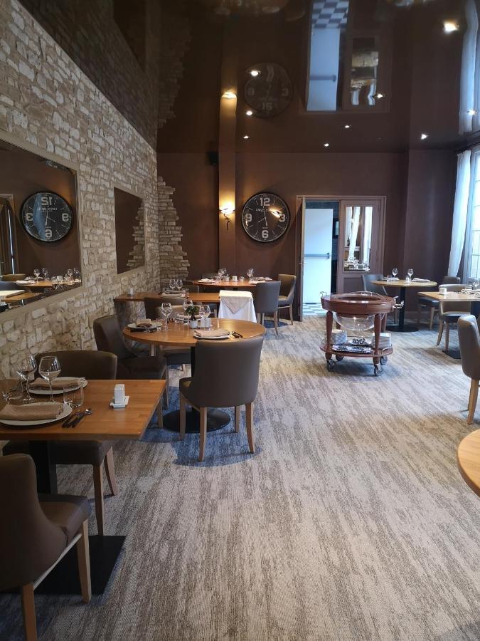 Logis Hotel-Restaurant Les Airelles Neufchâtel-en-Bray Buitenkant foto
